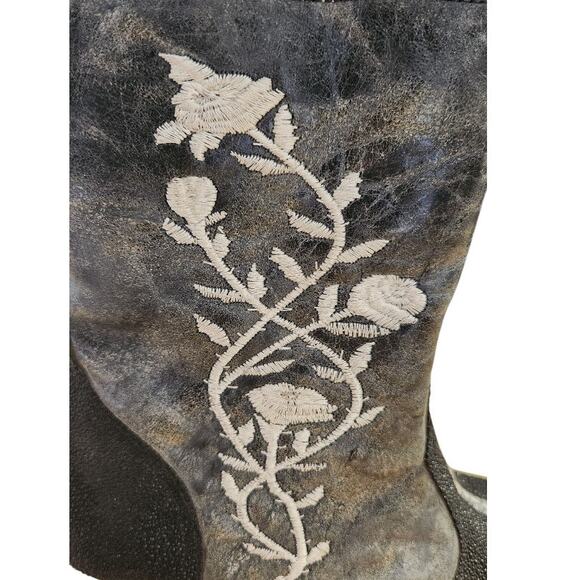 Carreta Exotic Stingray Leather Embroidered Gray Pointed Heel Boots Sz 9.5 - Picture 5 of 10